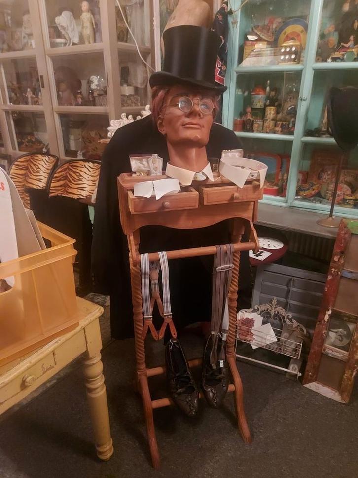 Gevulde dressboy met oud hoofd en kleding + accessoires, Antiek en Kunst, Curiosa en Brocante, Ophalen