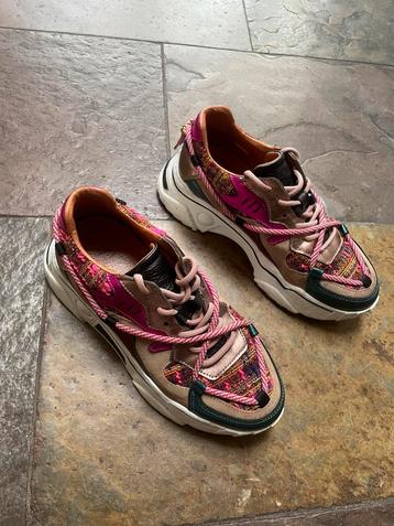 Dwars Sneakers beschikbaar voor biedingen