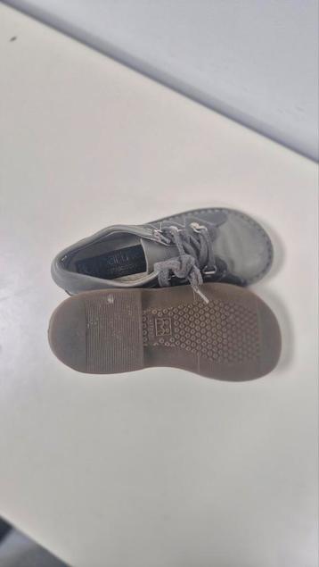 Nette kinderschoenen  beschikbaar voor biedingen