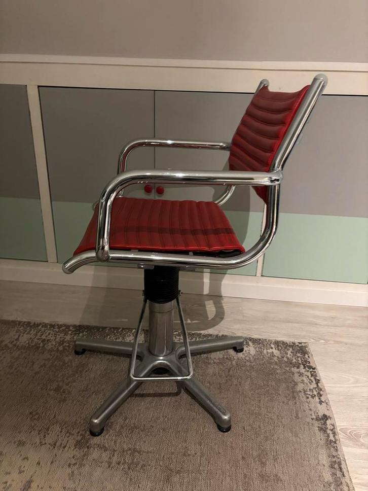 Professionele Kapperstoel - Rood Leer, Huis en Inrichting, Stoelen, Gebruikt, Eén, Metaal, Rood, Ophalen of Verzenden