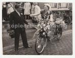 Oude foto tandem snorfiets solex ?, Verzamelen, Gebruikt, Verzenden, Foto, 1940 tot 1960