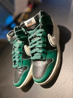 Nike Dunk High Chenille Swoosh Black Green, Kleding | Dames, Schoenen, Ophalen of Verzenden