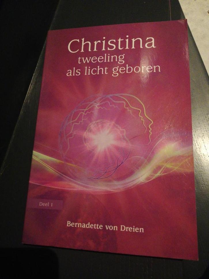 Bernadette von Dreien - Tweeling als licht geboren, Boeken, Esoterie en Spiritualiteit, Zo goed als nieuw, Achtergrond en Informatie