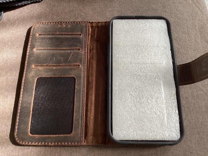 Cover  iPhone 14 pro leer  nieuw, Telecommunicatie, Mobiele telefoons | Hoesjes en Frontjes | Apple iPhone, Nieuw, Hoesje of Tasje