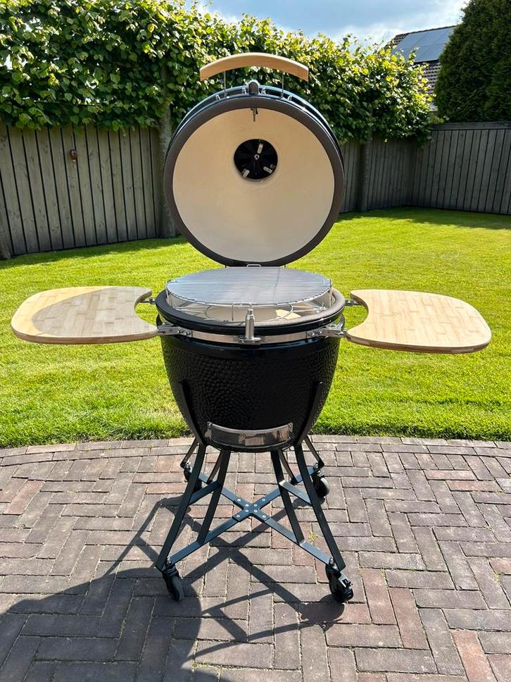 Winterdeal: kamado + pizzasteen + hoes + rooster + lighter!, Tuin en Terras, Houtskoolbarbecues, Nieuw, Ophalen
