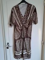 Prachtige jurk met gedraaid detail (valt als 44/46/XXL), Verzenden, Zo goed als nieuw, Bruin, Onder de knie