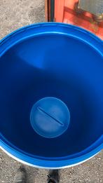 Nieuwe 220 liter tonnen/vaten, Ophalen, Met kraantje, Z, Zo goed als nieuw