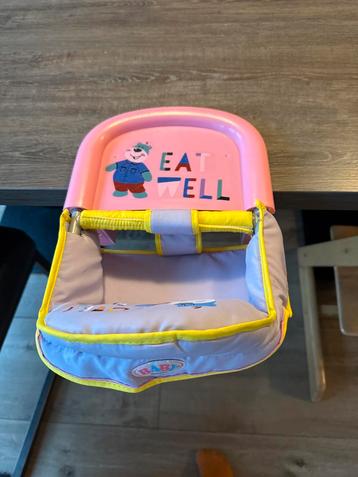 Hangstoel voor poppen beschikbaar voor biedingen