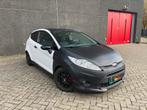 FORD FIESTA 1.4 SPORT-97 ST LINE NIEUW APK!! AIRCO ZWART/WIT, Auto's, Voorwielaandrijving, Stof, 4 cilinders, Wit