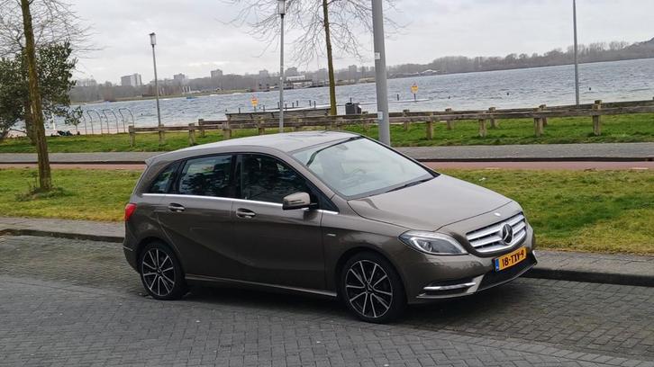 Mercedes-Benz B-Klasse 1.6 B180 Bleu efficiency Dct7, Auto's, Mercedes-Benz, Particulier, B-Klasse, ABS, Adaptieve lichten, Adaptive Cruise Control