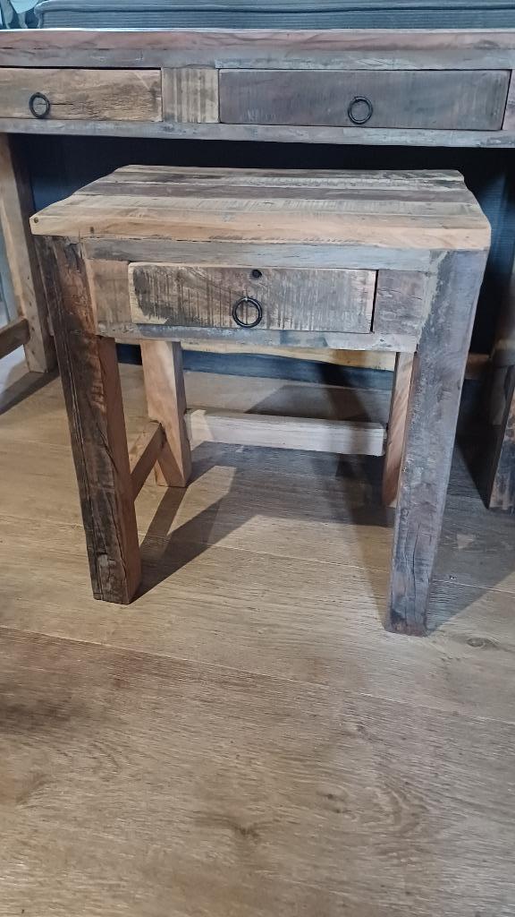 Nachtkastje, landelijk,sober, Huis en Inrichting, Slaapkamer | Nachtkastjes, Nieuw, 55 tot 70 cm, Minder dan 45 cm, Hout, Ophalen
