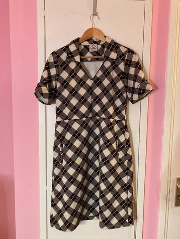Le Pep XL Retro vintage jurk beschikbaar voor biedingen