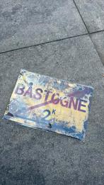 WW2 metalen bord Bastogne, Ophalen of Verzenden, Landmacht, Overige gebieden, Overige typen