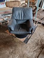 Leolux stoel zwart, Huis en Inrichting, Fauteuils, Ophalen, Zo goed als nieuw