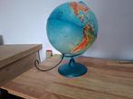 mooie uitgebreide wereldbol met blauwe voet met lamp, Ophalen of Verzenden, Zo goed als nieuw
