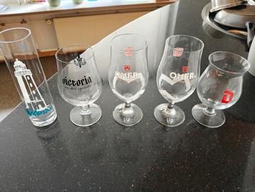 5 goed klinkende bierglazen beschikbaar voor biedingen