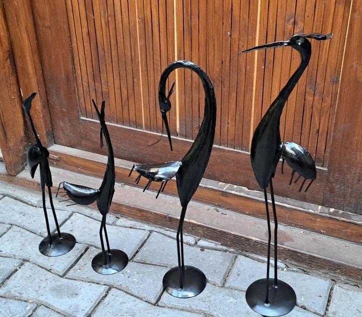 Te koop 4 zwarte ijzeren vogels verschillende hoogte, Antiek en Kunst, Kunst | Beelden en Houtsnijwerken, Ophalen of Verzenden
