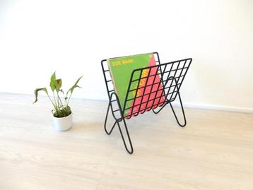 retro vintage lectuurbak jaren 70 lp rek metaal beschikbaar voor biedingen