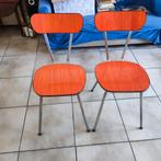vintage stoelen tweemaal oranje, Huis en Inrichting, Stoelen, Twee, Gebruikt, Retro, Ophalen
