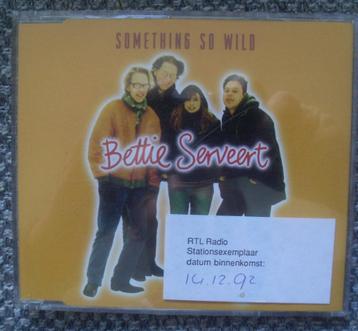 Bettie Serveert beschikbaar voor biedingen