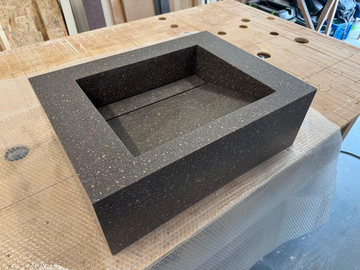 Corian solid surface wastafel 0.60 mtr terrazzo bruin, Doe-het-zelf en Verbouw, Sanitair, Nieuw, Wastafel, Ophalen