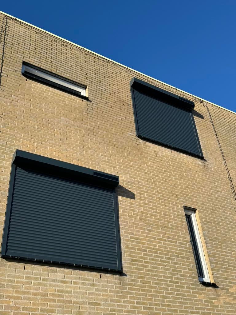 Rolluiken antraciet, Doe-het-zelf en Verbouw, Rolluiken, Ophalen of Verzenden, Zo goed als nieuw, Wit, 200 cm of meer