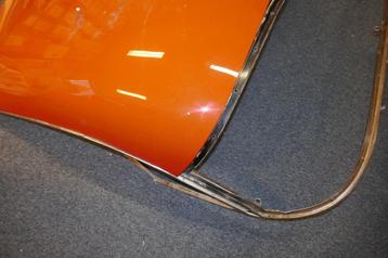 Hardtop voor een C1 Corvette ter restauratie. beschikbaar voor biedingen