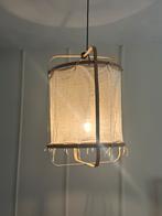 Mooie hippe hanglamp van stof en bamboe, Ophalen of Verzenden, Zo goed als nieuw, Stof, Minder dan 50 cm