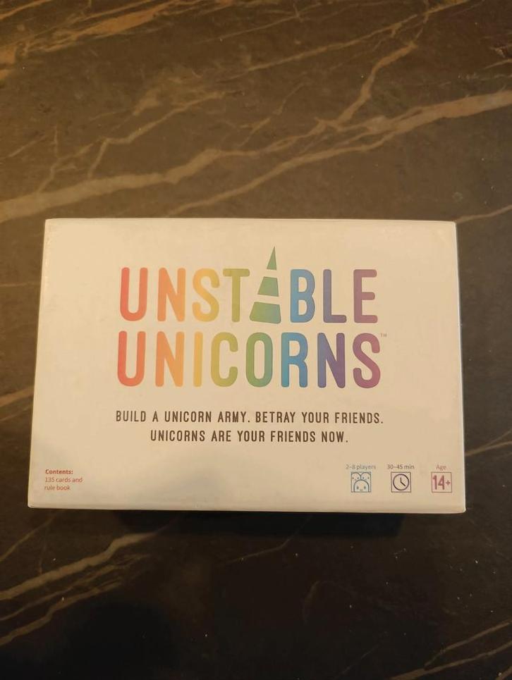 Unstable Unicorns Kaartspe - Bouw je Eenhoorn Leger!, Hobby en Vrije tijd, Gezelschapsspellen | Bordspellen, Zo goed als nieuw
