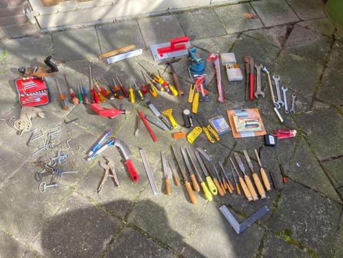 Grote partij gereedschap en nog veel meer op de 1e 18 foto's, Doe-het-zelf en Verbouw, Gereedschap | Handgereedschap, Ophalen of Verzenden