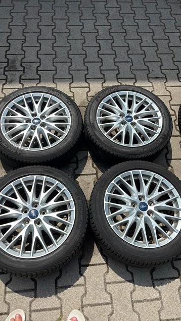 Ford lichtmetalen velgen met michelin banden goede staat beschikbaar voor biedingen