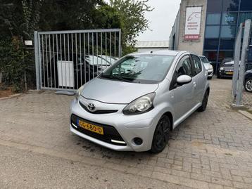 Toyota Aygo 1.0 VVT-i Aspiration, Airco, Apk 07/26 beschikbaar voor biedingen