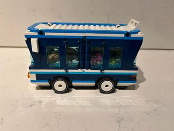 Lego partybus minions beschikbaar voor biedingen