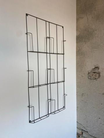 Tijdschriftenrek - Stijlvol en Praktisch beschikbaar voor biedingen
