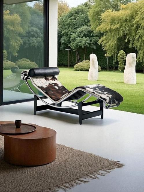 Corbusier LC4  kussen versleten?, Antiek en Kunst, Antiek | Meubels | Stoelen en Banken, Ophalen of Verzenden