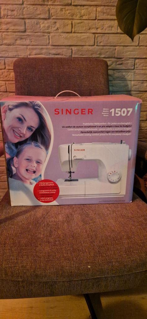 Singer Naaimachine 1507 - Perfect voor Beginners!, Hobby en Vrije tijd, Naaimachines en Toebehoren, Gebruikt, Naaimachine, Singer