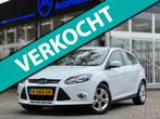 Ford Focus 1.0 Champions League Navi Nw APK Stoel VW Park.se, Auto's, Euro 5, 101 pk, Gebruikt, 635 kg