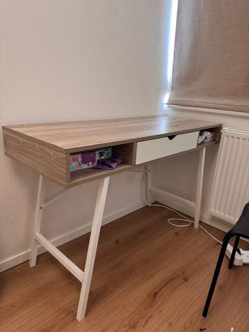 Bureau Tafel + Gratis Stoel