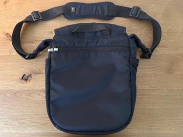 REI Serenity Messenger Bag / Schoudertas  beschikbaar voor biedingen