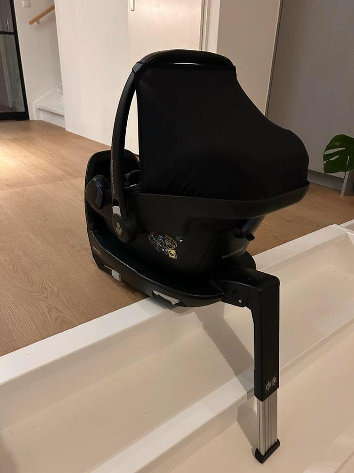 Maxi Cosi pebble pro i-Size + isofix 2 + verkleinset, Kinderen en Baby's, Autostoeltjes, Zo goed als nieuw, Maxi-Cosi, 0 t/m 13 kg