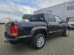 Volkswagen Amarok 3.0 TDI 4Motion Cab 204pk 3500kg trek, Auto's, Automaat, Gebruikt, Euro 6, Zwart