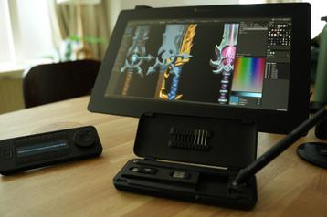 Xencelabs Pen Display 16 4K OLED Teken Tablet beschikbaar voor biedingen