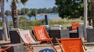 Gezocht: Aperol Spritz strandstoelen, kussens etc beschikbaar voor biedingen