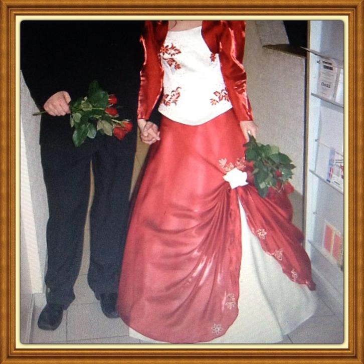 Galajurk/ bruidsjurk/ trouwjurk, Kleding | Dames, Trouwkleding en Trouwaccessoires, Zo goed als nieuw, Trouwjurk, Rood, Ophalen of Verzenden