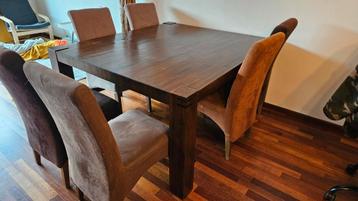 8p houten tafel met stoelen - gratis beschikbaar voor biedingen