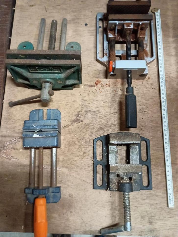 4 Kleine Bankschroeven - Per Stuk Te Koop, Doe-het-zelf en Verbouw, Gereedschap | Handgereedschap, Gebruikt, Ophalen of Verzenden