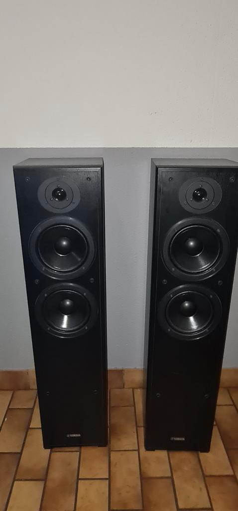 Yamaha F51 Speakers - Top Geluid! DIT WEEKEND 150€!!!, Audio, Tv en Foto, Luidsprekers, Gebruikt, Front, Rear of Stereo speakers