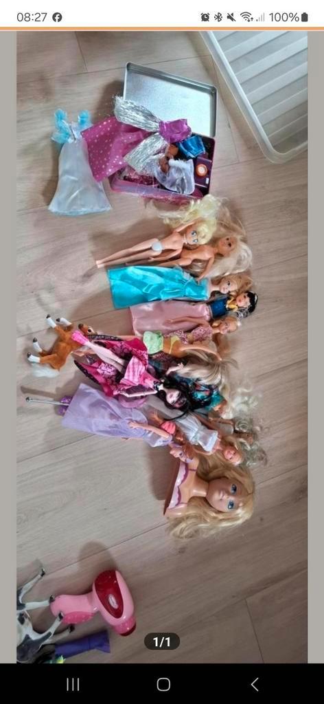 Barbie Poppen en Accessoires Set, Kinderen en Baby's, Speelgoed | Poppen, Gebruikt, Barbie, Ophalen of Verzenden