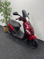 Piaggio Zip | Candy Red | Nieuwstaat, Fietsen en Brommers, Scooters | Piaggio, Ophalen, Maximaal 45 km/u, Zip, Zo goed als nieuw