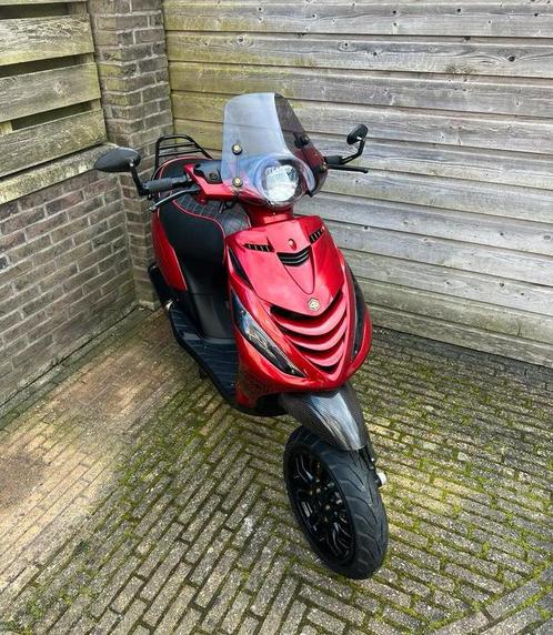 Piaggio Zip 187cc 4-takt A1 | Akrapovic | Malossi |Zelioni |, Fietsen en Brommers, Scooters | Piaggio, Zo goed als nieuw, Zip